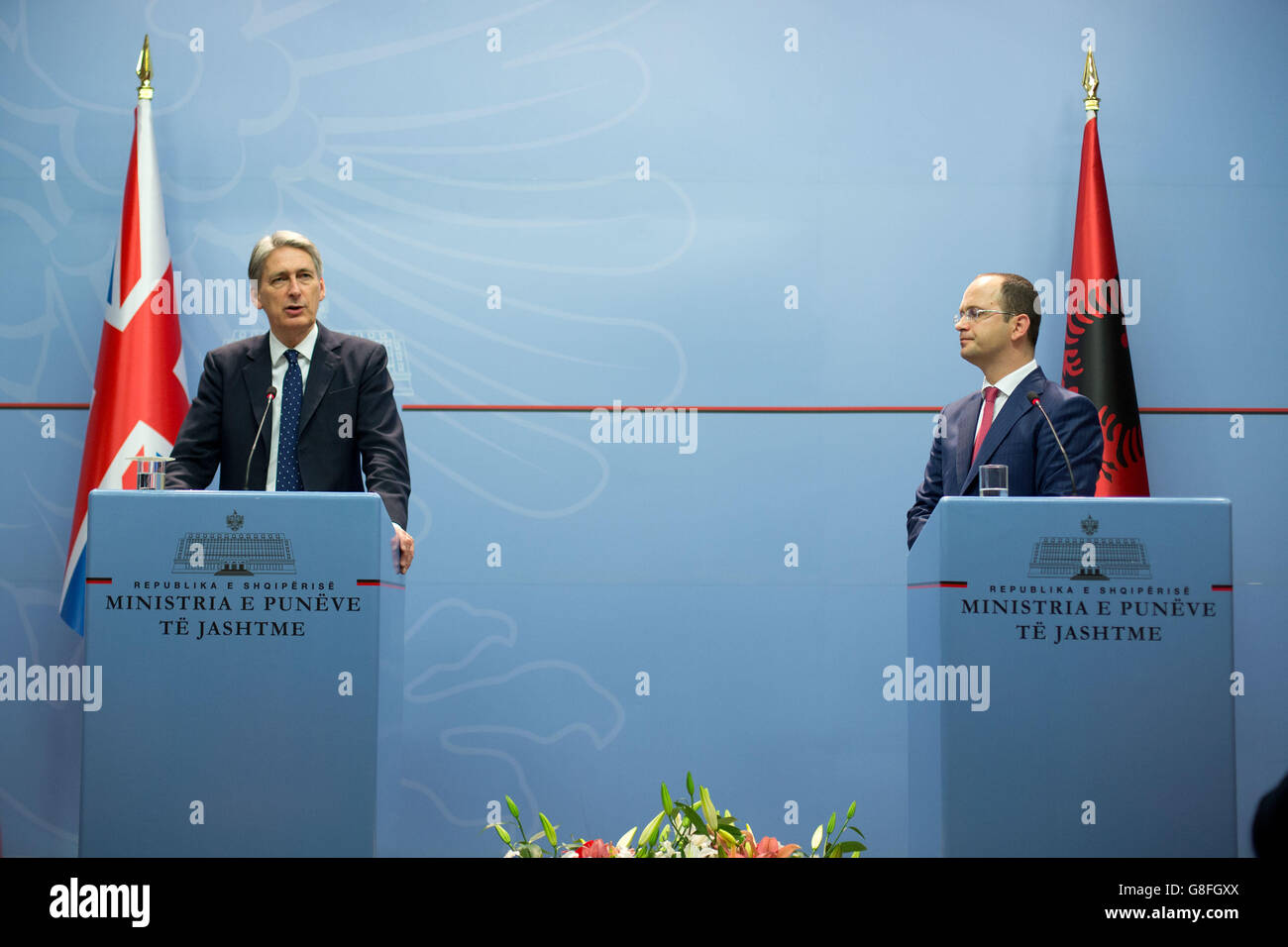 Foreign Secretary Philip Hammond (left) with Albanian Foreign Minister Ditmir Bushati during a bilateral press conference at the Ministry of Foreign Affairs in Tirana, Albania. Stock Photo