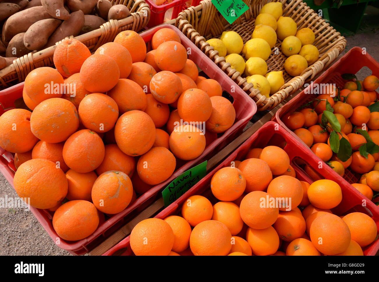 Fruit farmers market hires stock photography and images Alamy