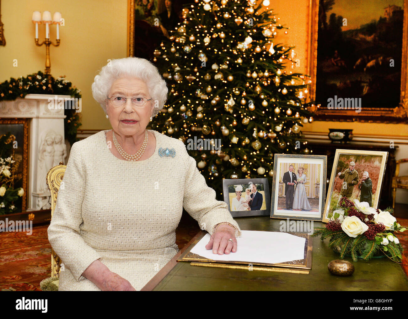 Queen's Christmas Broadcast Stock Photo Alamy