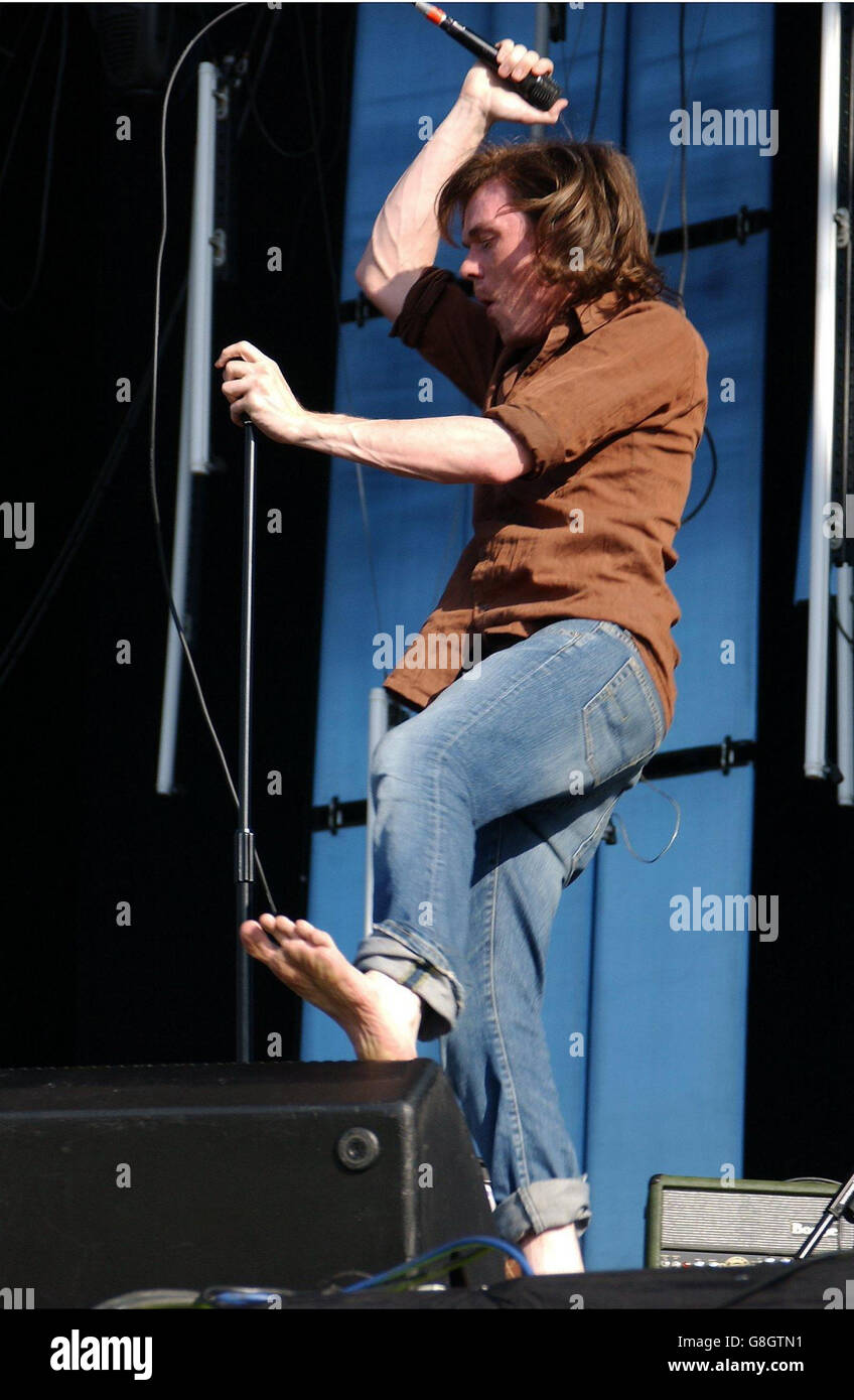 REM Concert, Hyde Park. Idlewild perform as support act Stock Photo Alamy