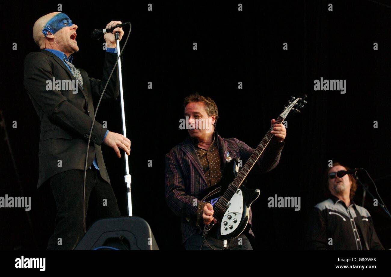 Concert rem hyde park hires stock photography and images Alamy