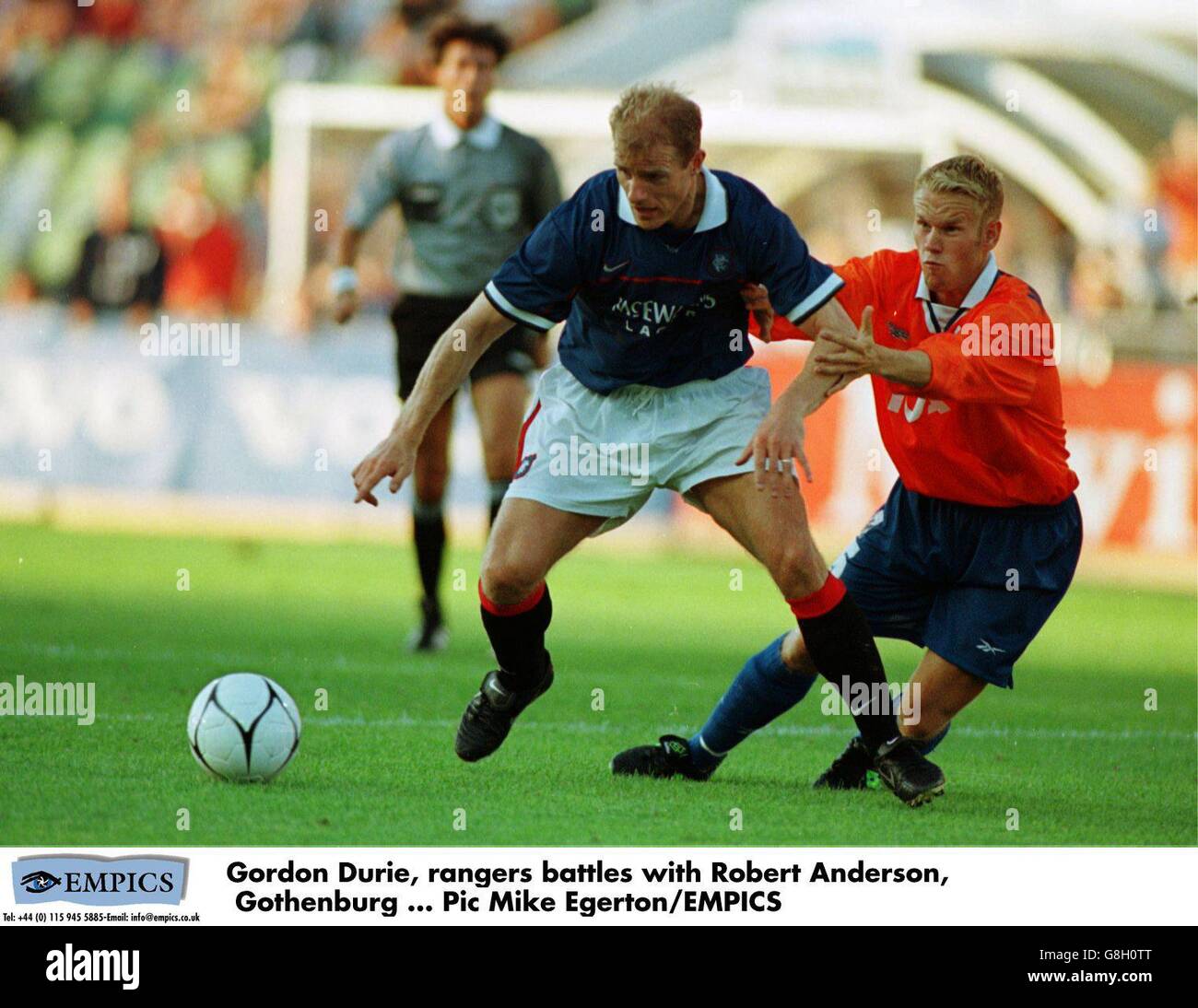 Champions League Soccer ... Qualifying ... IFK Gothenburg v Rangers. Gordon Durie, Rangers battles with Robert Anderson, Gothenburg Stock Photo
