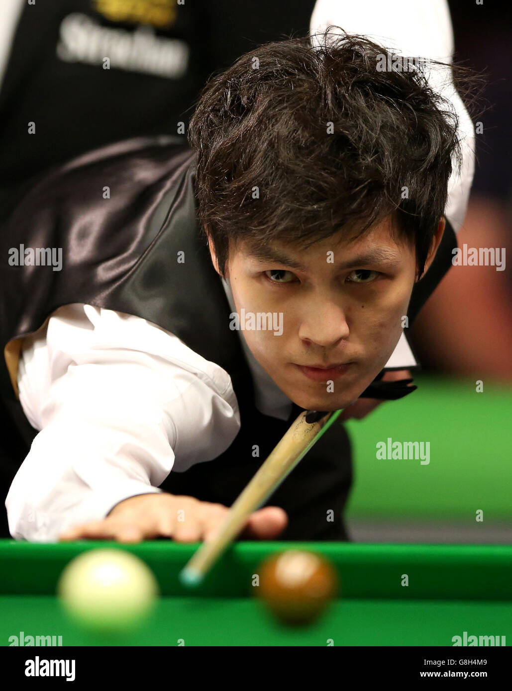 Thepchaiya Un-Nooh during his match against Neil Robertson during day seven of the 2015 Betway UK Snooker Championship at The York Barbican, York. Stock Photo