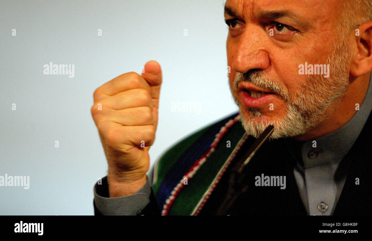 Hamid Karzai - Downing Street Stock Photo - Alamy