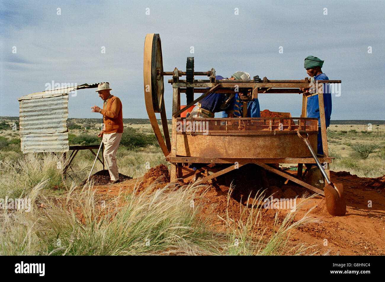 Small diamond mine diggers and Oom Connie, Windsorton, Northern Cape, South Africa. Stock Photo