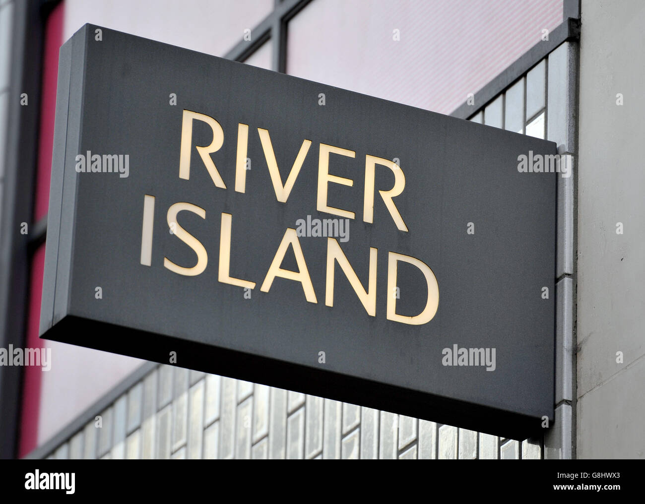A shop sign river island in central london hi-res stock photography and ...