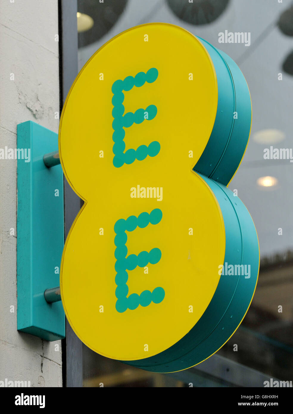 Shop sign stock. A shop sign for EE mobile in central London Stock ...