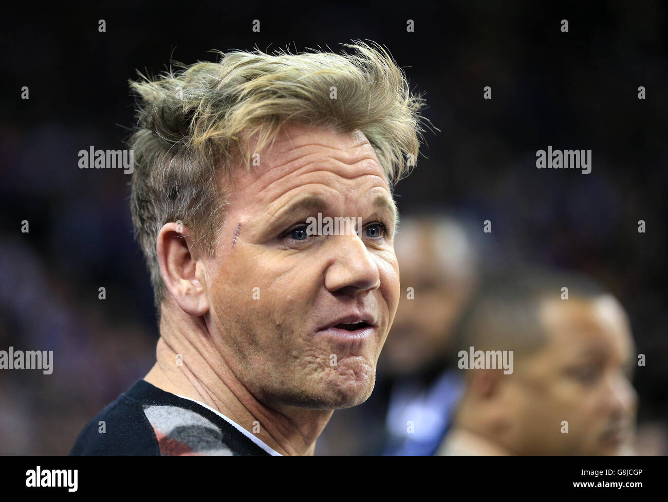 Celebrity Chef Gordon Ramsay in the stands during the NBA Global Games match at the O2 Arena, London. PRESS ASSOCIATION Photo. Picture date: Thursday January 14, 2016. See PA story BASKETBALL London. Photo credit should read: Adam Davy/PA Wire. Stock Photo