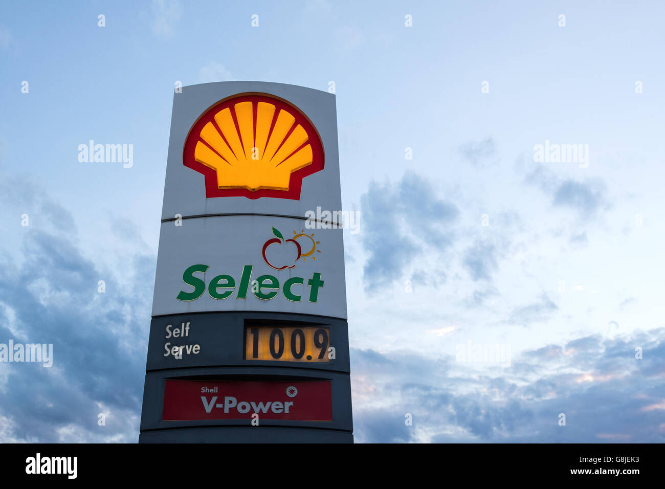 Shell gas station in Belleville, Ont., on June 27, 2016 Stock Photo Alamy