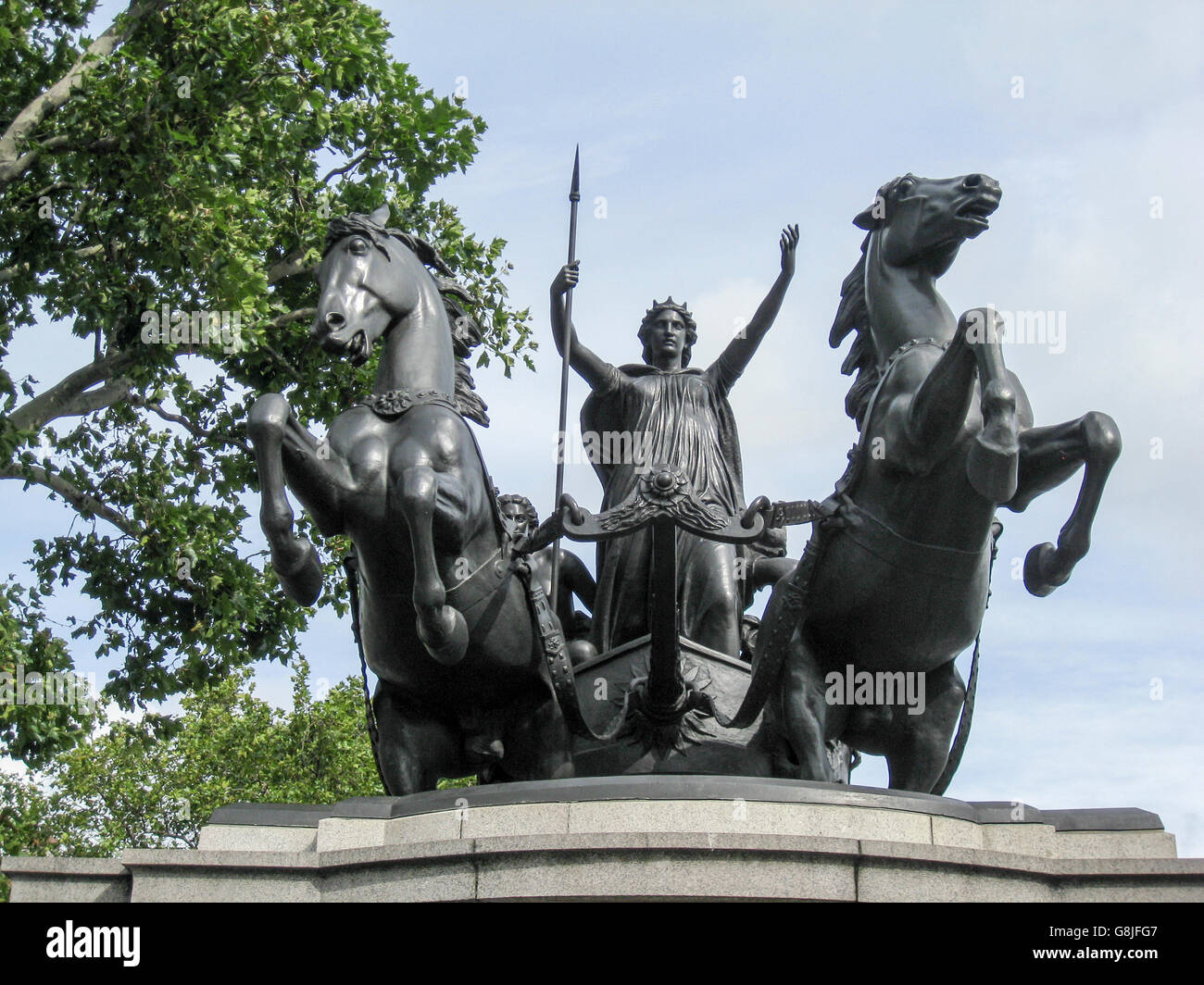 Statue sculpture king london monarchy hires stock photography and