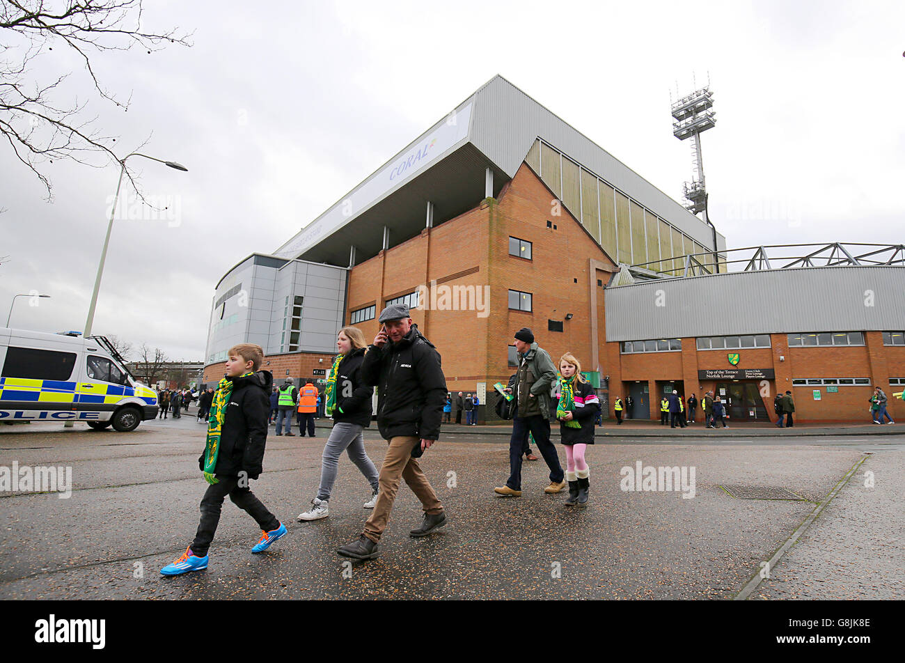 Norwich city fans arriving at the emirates fa cup hi-res stock ...