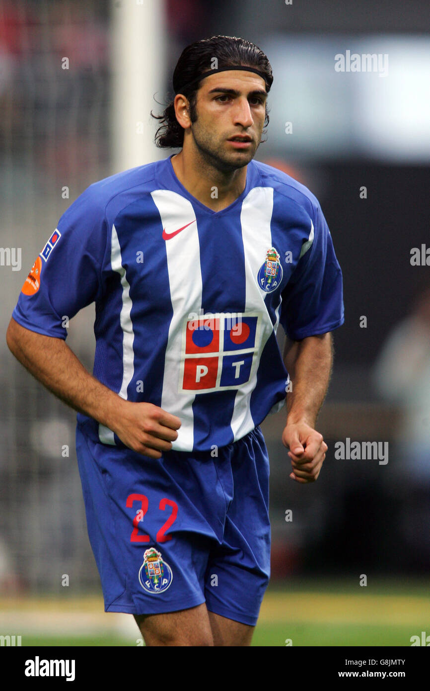 Arsène Wenger Celebration 12 X 8 A4 Signiertes Arsenal – Thierry, image size:866x1390