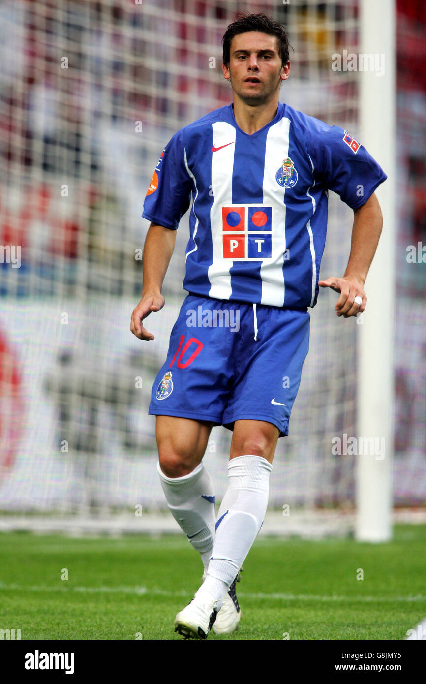 La rivoluzione è una partita vinta al 90° | Rivista Studio, image size:866x1390