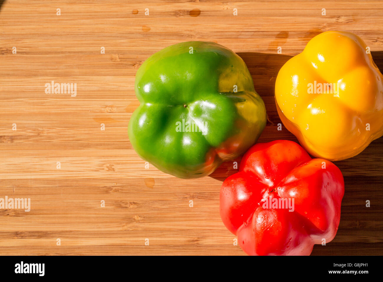 Green , yellow and red bell pepper background Stock Photo - Alamy