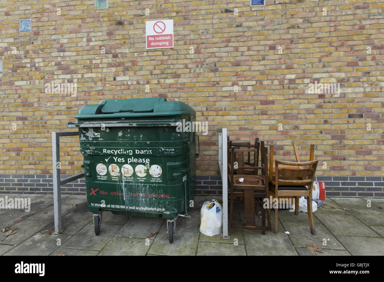 Sink Estate Stock Brixton Stock Photo Alamy