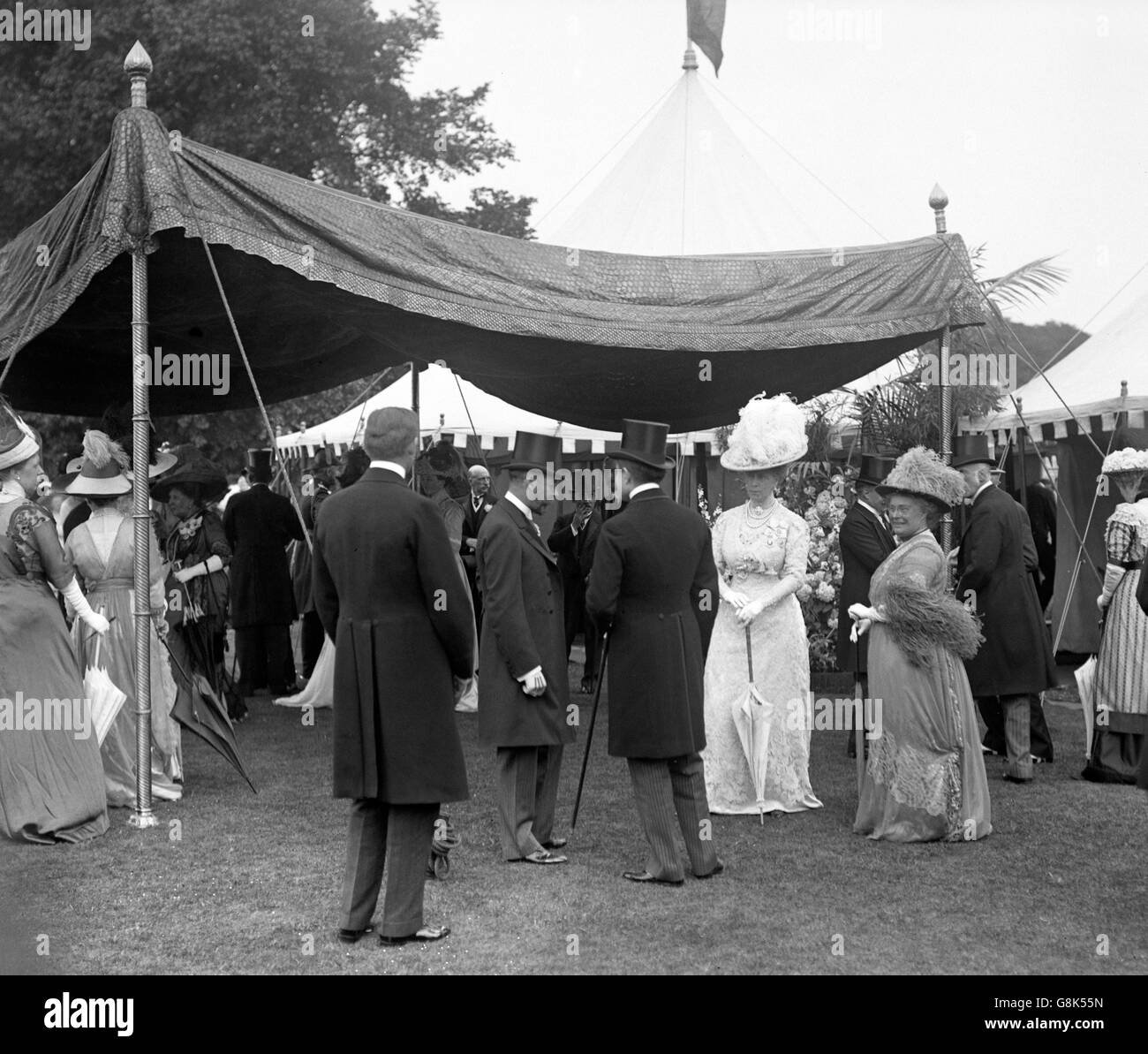 King George V and Queen Mary - Garden Party - Windsor Castle Stock Photo