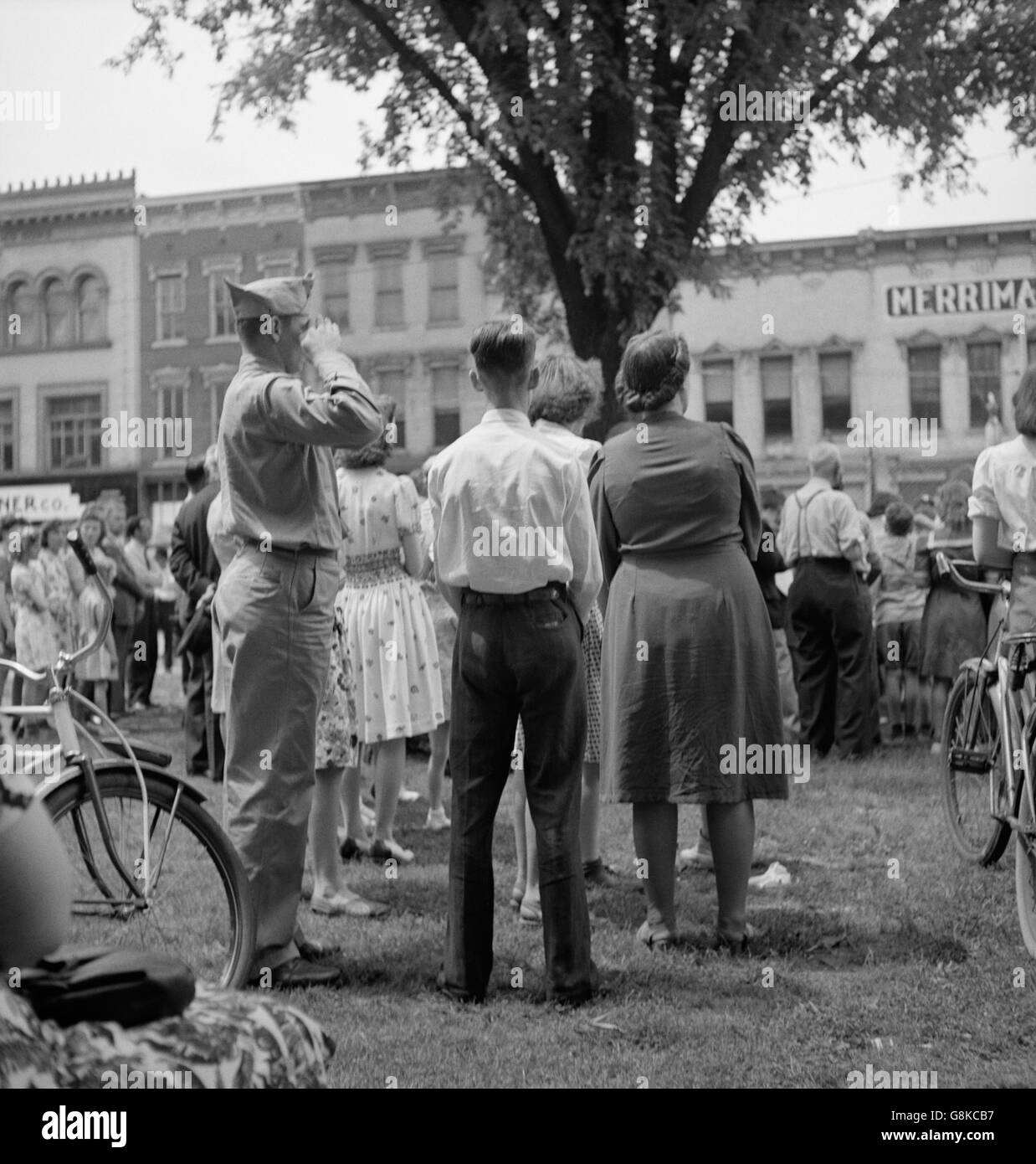 Saluting Soldier at Decoration Day Ceremonies, Gallipolis, Ohio, USA, Arthur S. Siegel for Office of War Information, June 1942 Stock Photo