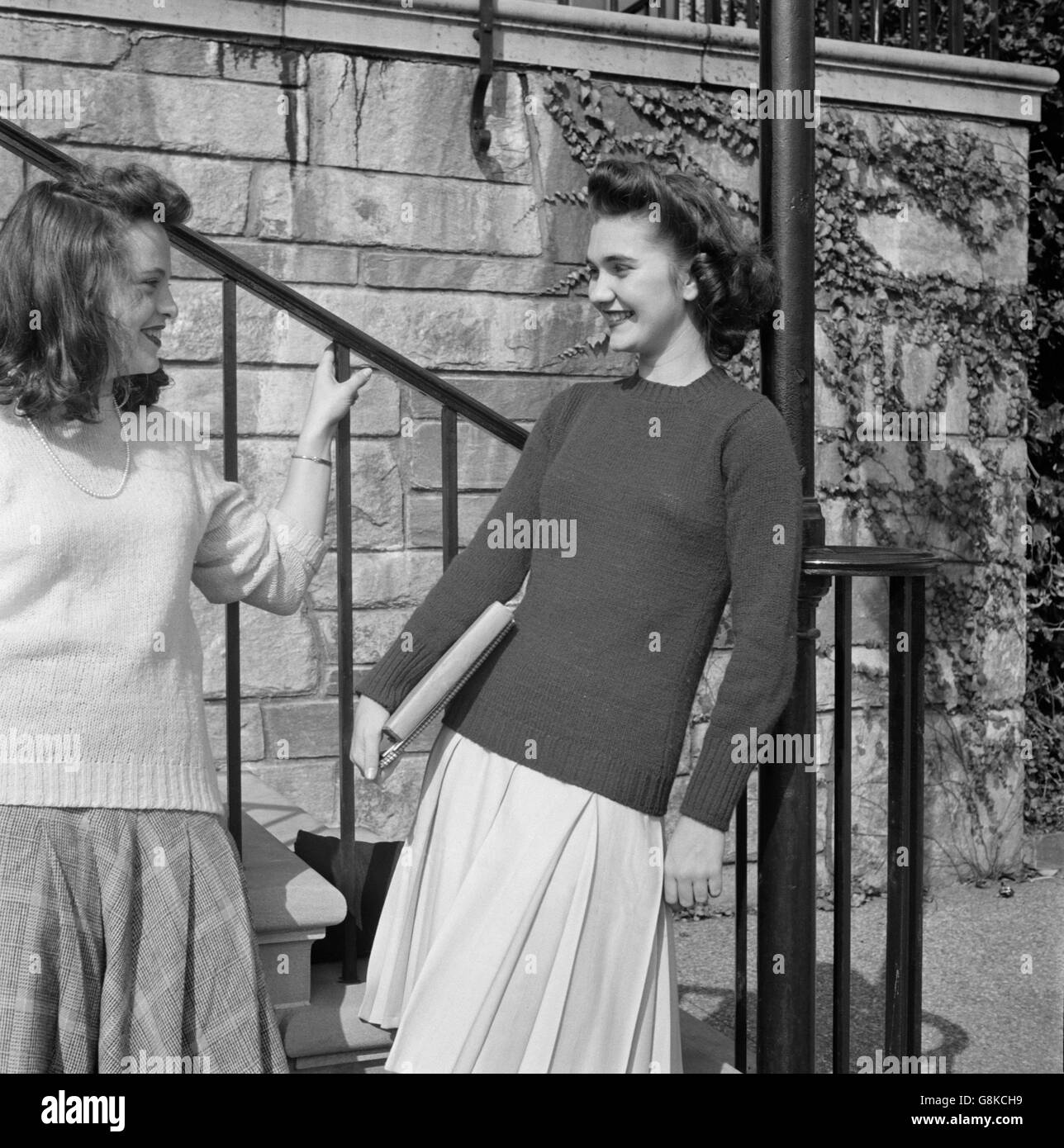 Two Teenage Girls, Woodrow Wilson High School, Washington DC, USA, Esther Bubley for Office of War Information, October 1943 Stock Photo