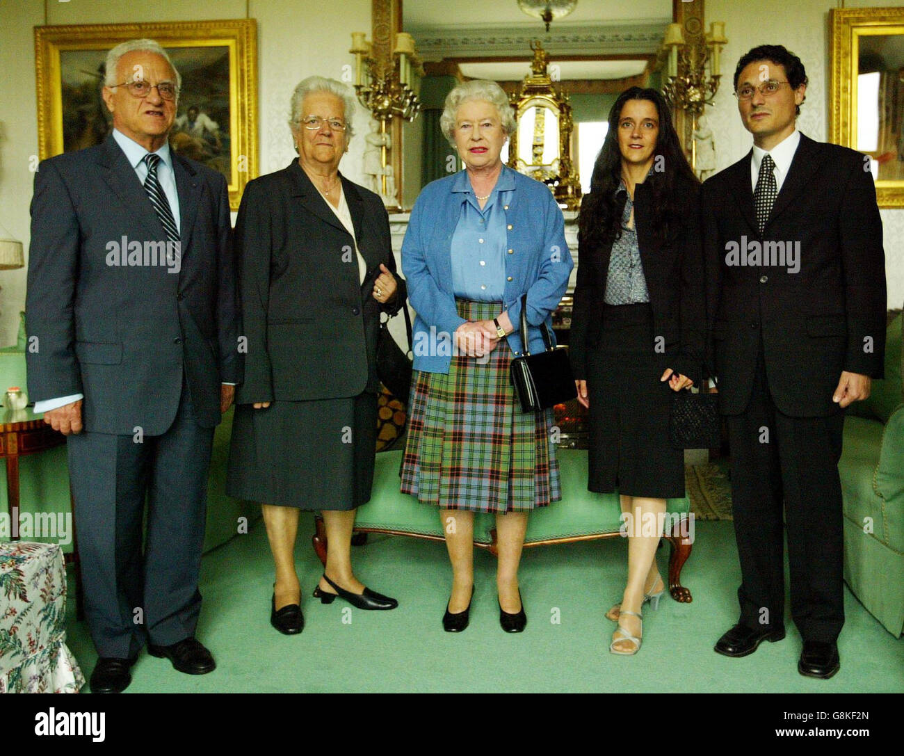 Queen Balmoral Castle Stock Photo Alamy
