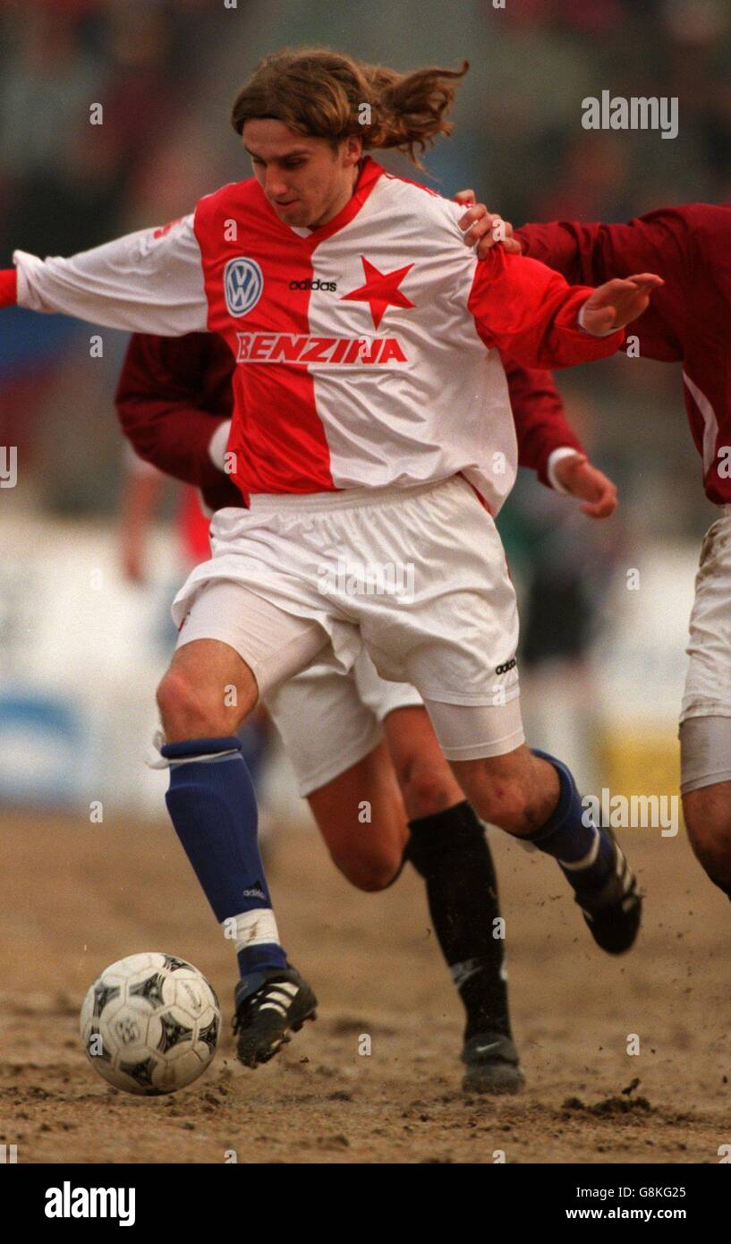 Czech Soccer - Sparta Prague v Slavia Prague. Radek Bejbl, Slavia Prague  (right Stock Photo - Alamy