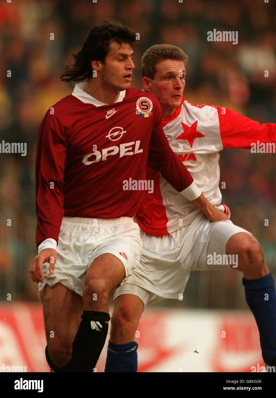 Czech Soccer - Sparta Prague v Slavia Prague. The Sparta Prague wall  defends a Slavia Prague free kick Stock Photo - Alamy