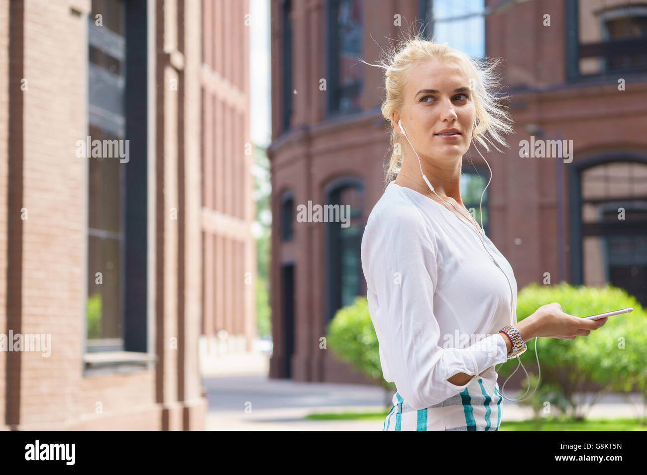 Portrait of a smiling business woman Stock Photo - Alamy