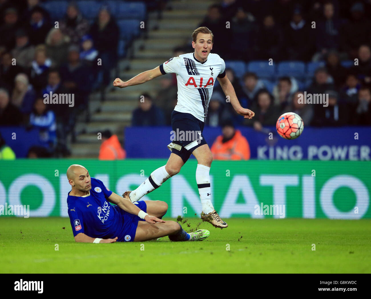 Leicester City v Tottenham Hotspur - Emirates FA Cup - Third Round Replay - King Power Stadium. Tottenham Hotspur's Harry Kane (right) has a shot at goal during the Emirates FA Cup, third round match at the King Power Stadium, Leicester. Stock Photo