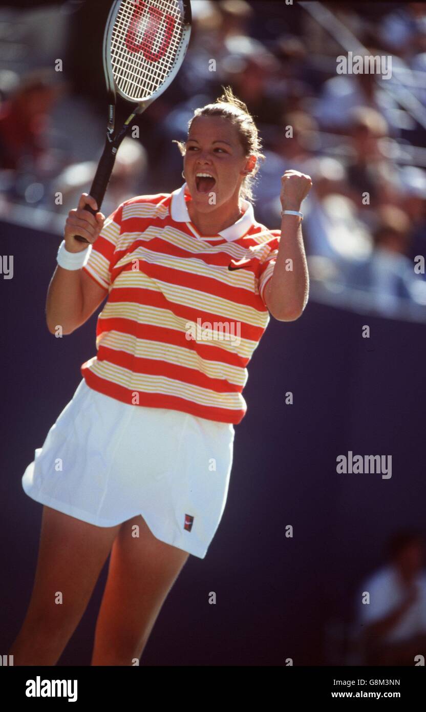 Tennis - US Open - Flushing Meadow, New York. Lindsay Davenport ...