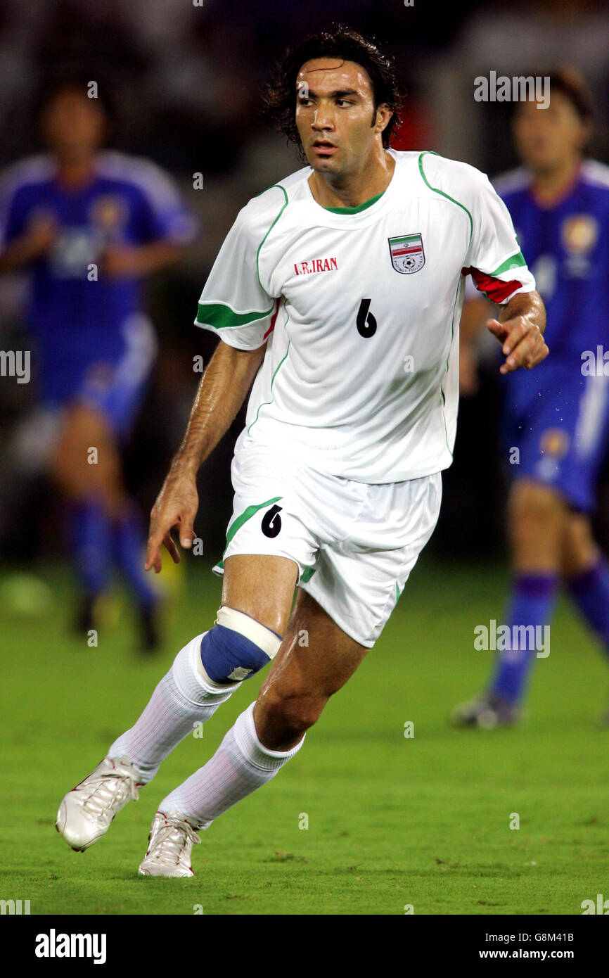 Soccer - FIFA World Cup 2006 Qualifier - Asian Zone - Group Two - Japan v Iran - Yokohama Stadium. Javad Nekounam, Iran Stock Photo