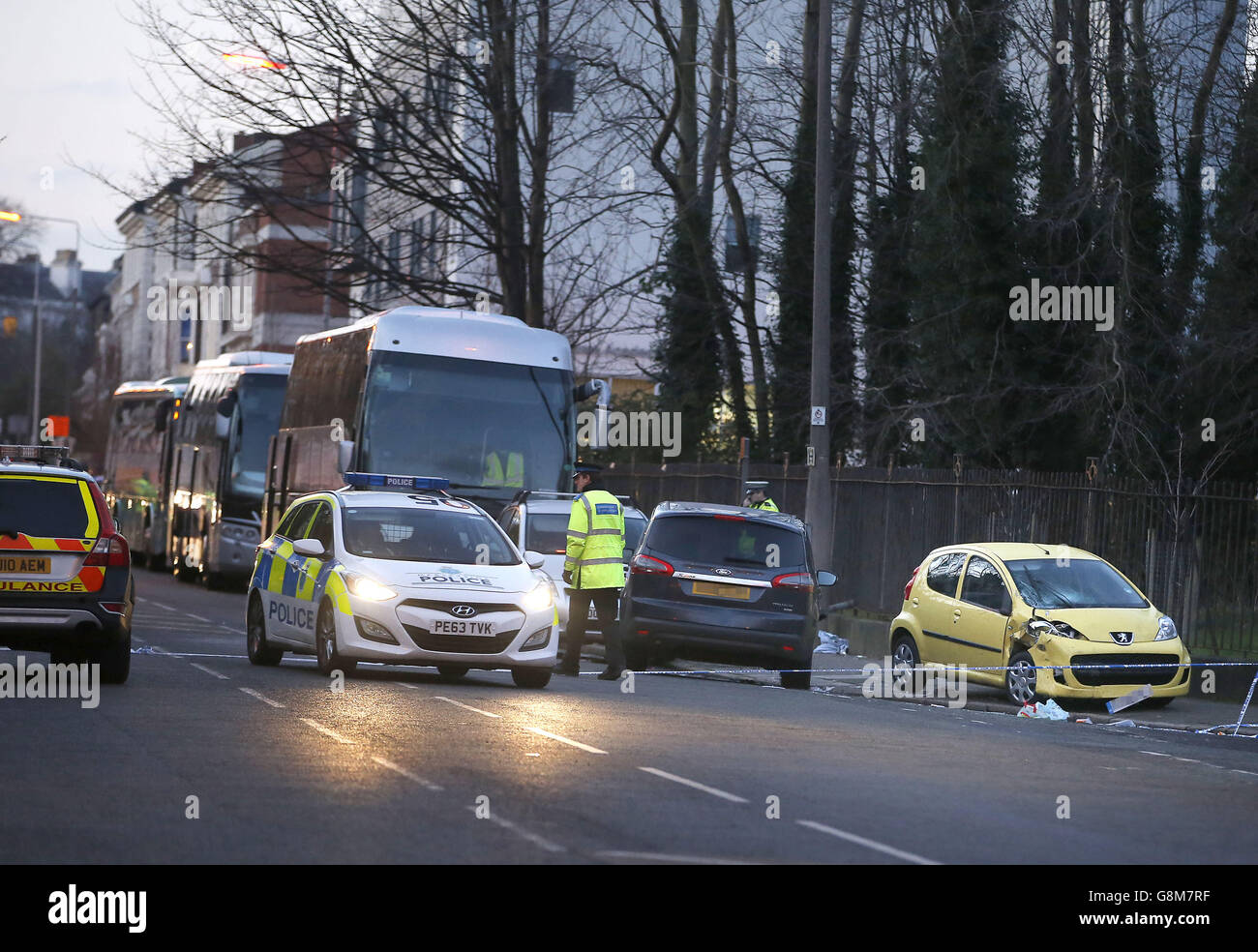 EDS NOTE NUMBER PLATE PIXELATED BY PA PICTURE DESK Police at the scene ...