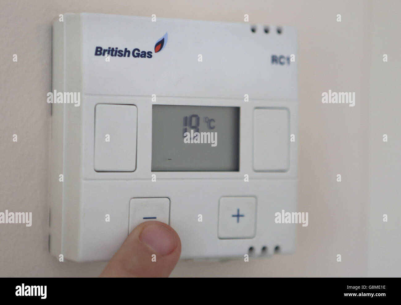 A british gas thermostat hi-res stock photography and images - Alamy