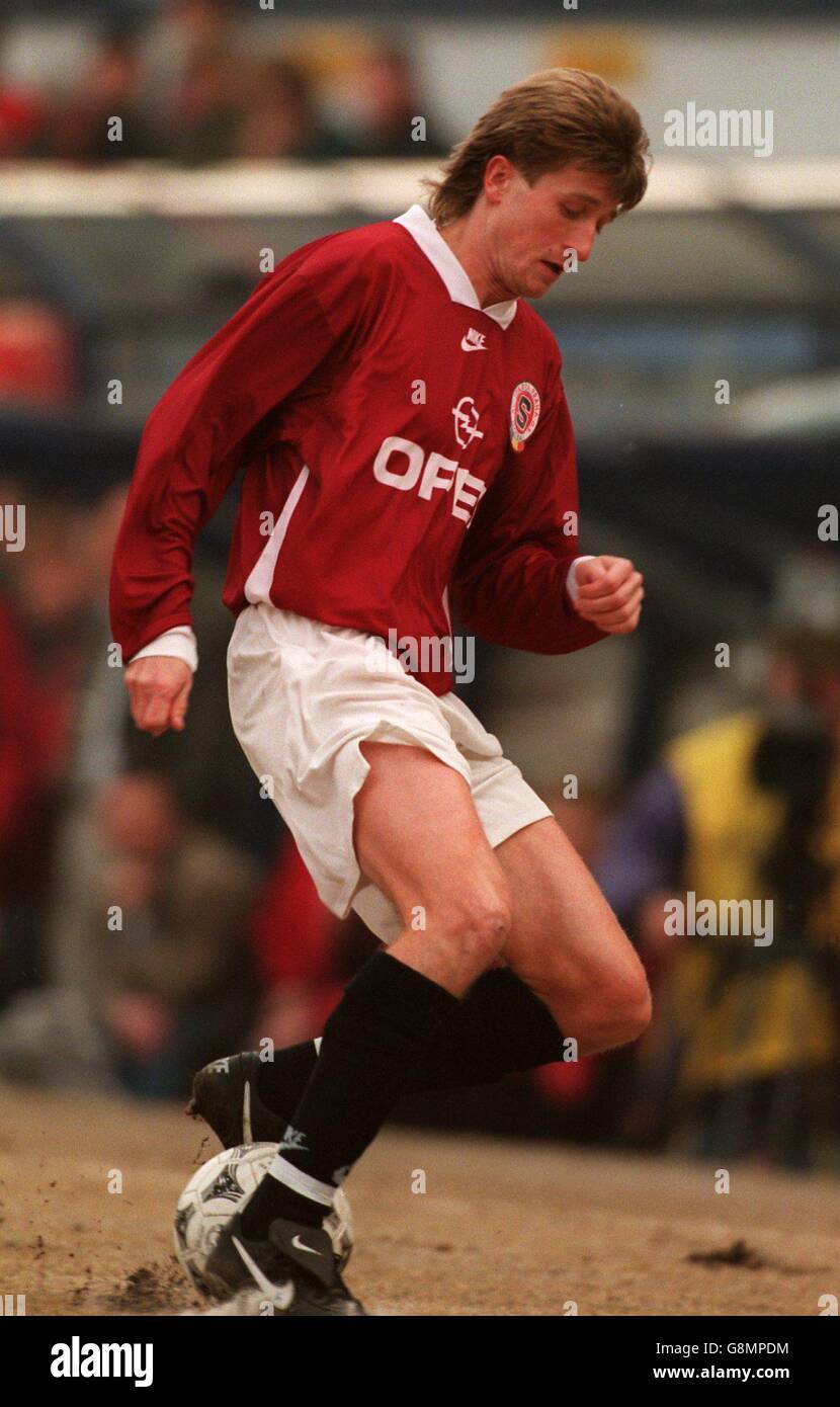 Czech Soccer - Sparta Prague v Slavia Prague. The Sparta Prague wall  defends a Slavia Prague free kick Stock Photo - Alamy