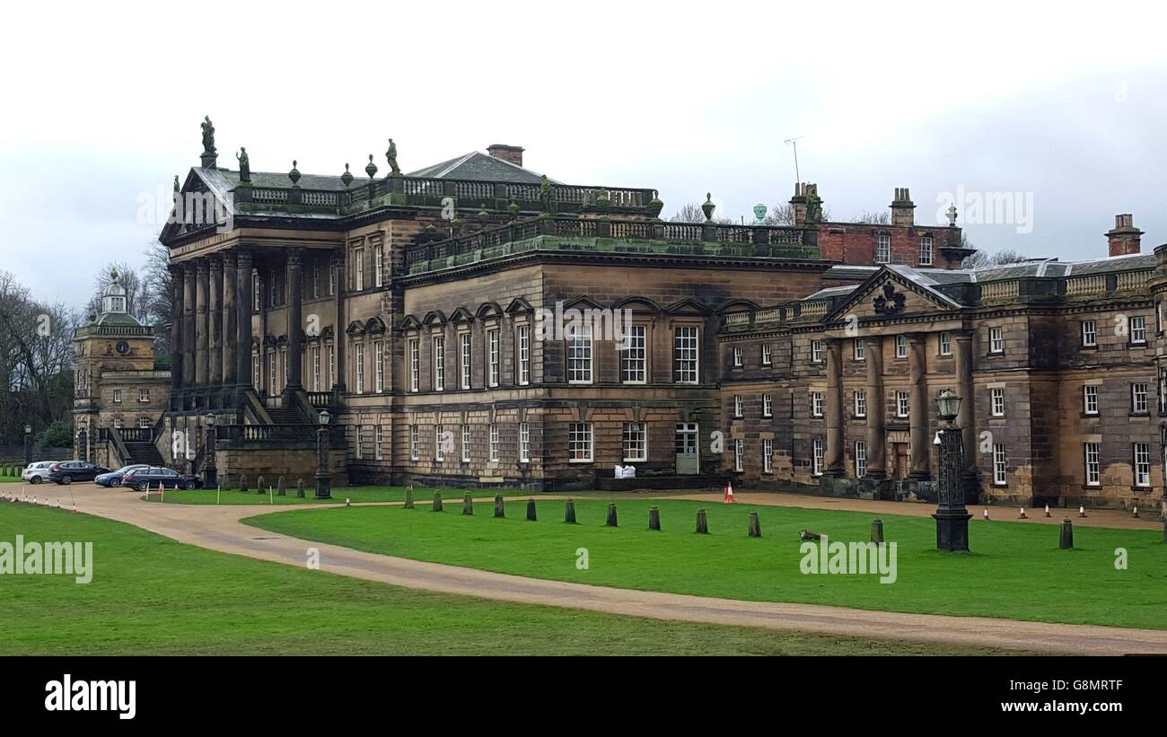 Wentworth Woodhouse sale Stock Photo Alamy