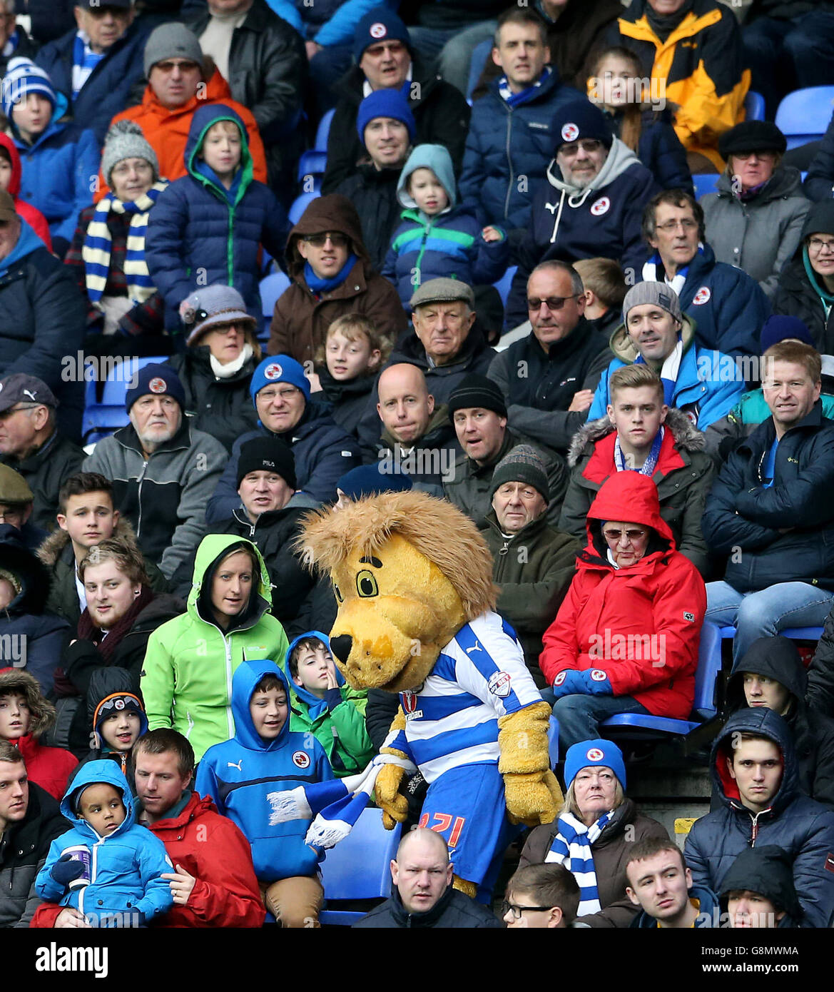 Reading v Wolverhampton Wanderers - Sky Bet Championship - Madejski Stadium. Reading mascot Queensley Royal in the crowd Stock Photo