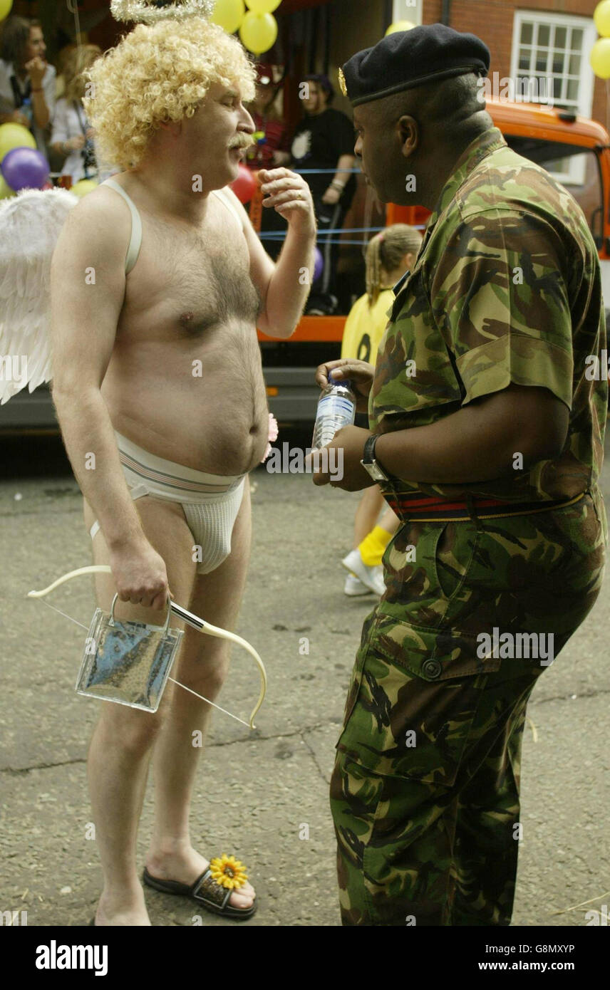 Gay army hi-res stock photography and images - Alamy