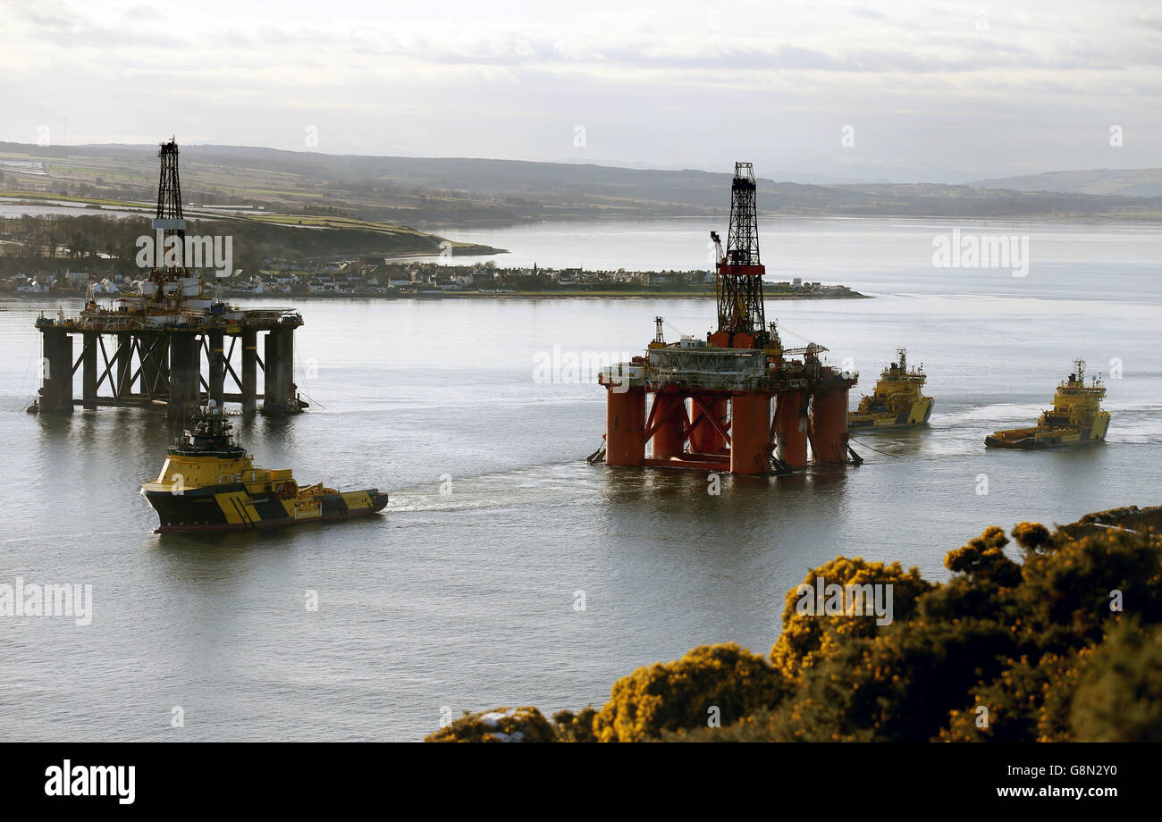 Oil rigs in Cromarty Firth Stock Photo - Alamy