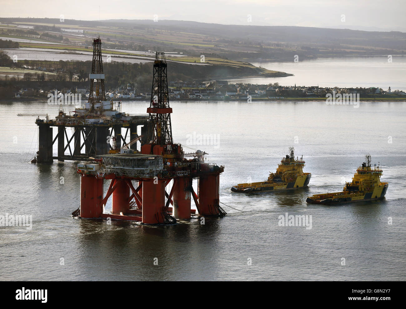 Oil rigs in Cromarty Firth Stock Photo - Alamy
