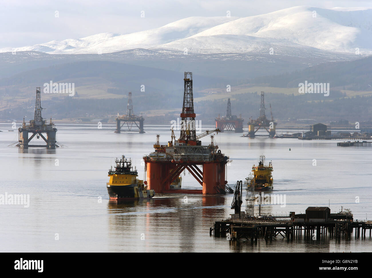 Oil rigs in Cromarty Firth Stock Photo - Alamy