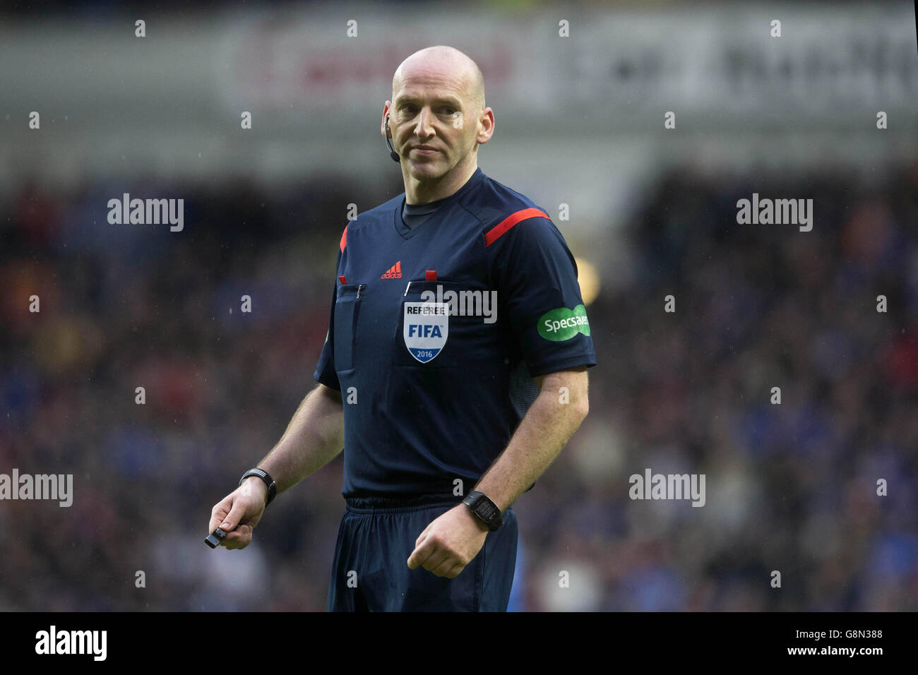 Referee Bobby Madden during the Ladbrokes Scottish Championship match at the Ibrox Stadium, Glasgow. Stock Photo
