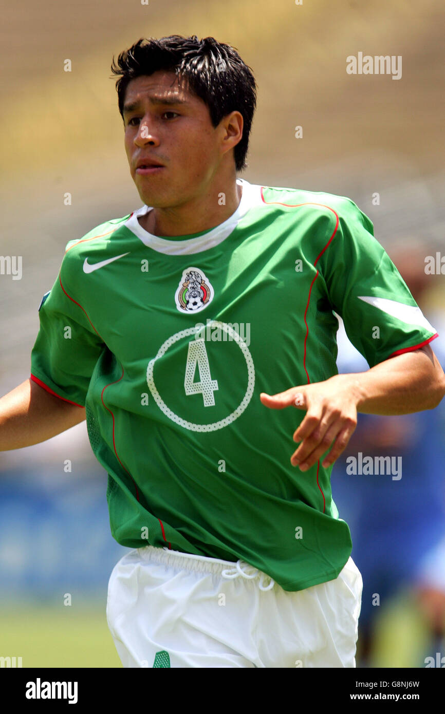 Soccer - CONCACAF Gold Cup 2005 - Group C - Mexico v Guatemala - Los Angeles Memorial Coliseum Stock Photo