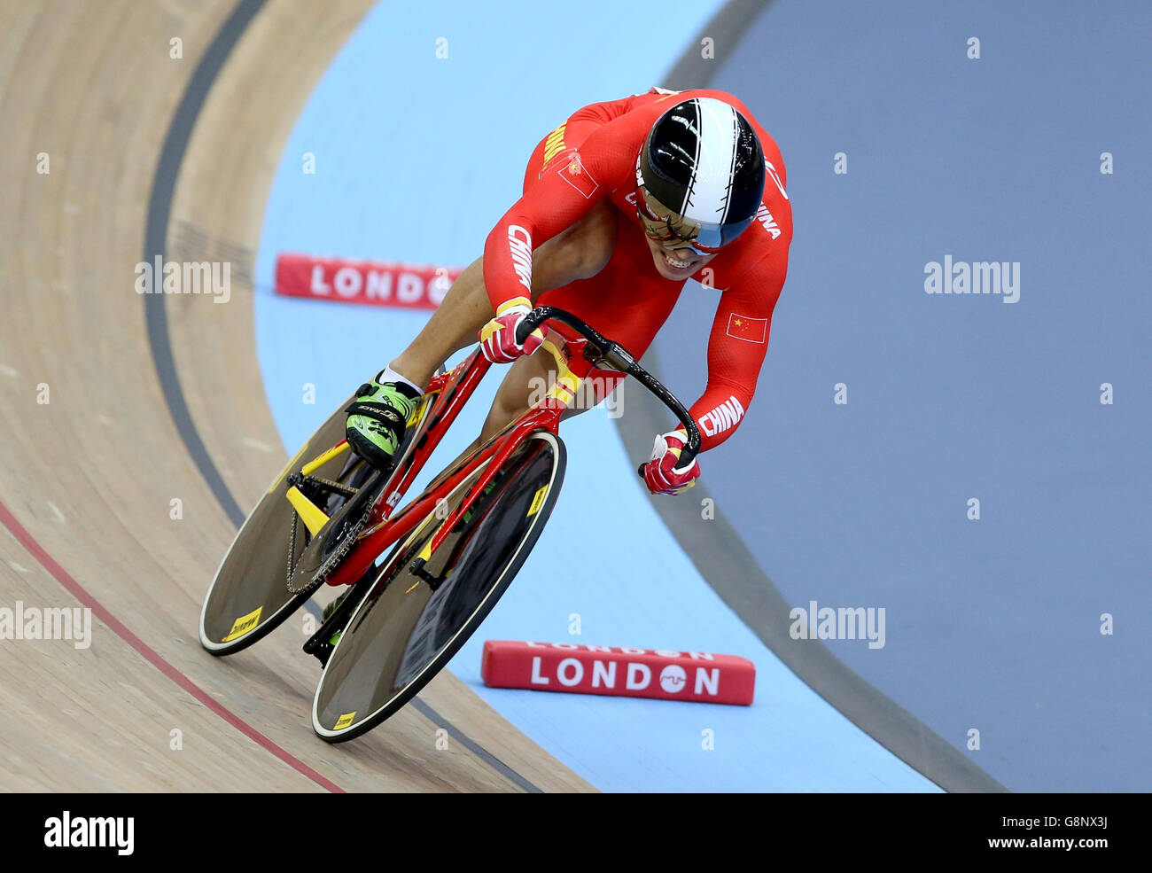 China's Chao Xu competes in the Men's Sprint during day three of the UCI Track Cycling World Championships at Lee Valley VeloPark, London. PRESS ASSOCIATION Photo. Picture date: Friday March 4, 2016. See PA story CYCLING World. Photo credit should read: Tim Goode/PA Wire. RESTRICTIONS: , No commercial use without prior permission, please contact PA Images for further information: Tel: +44 (0) 115 8447447. Stock Photo