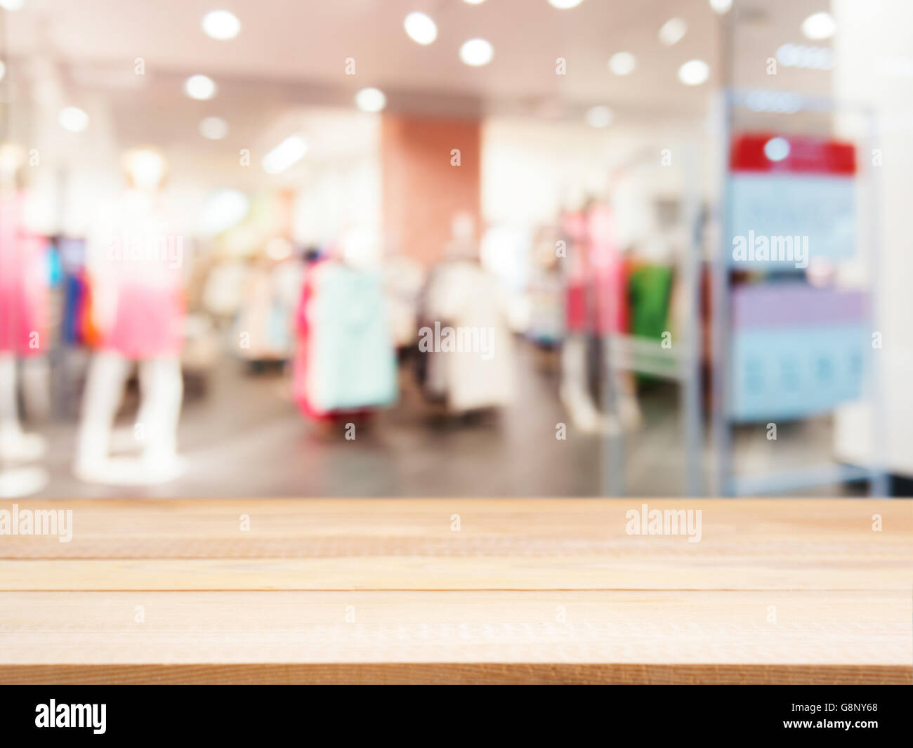 blank dress store Blank dress hi-res stock photography and images