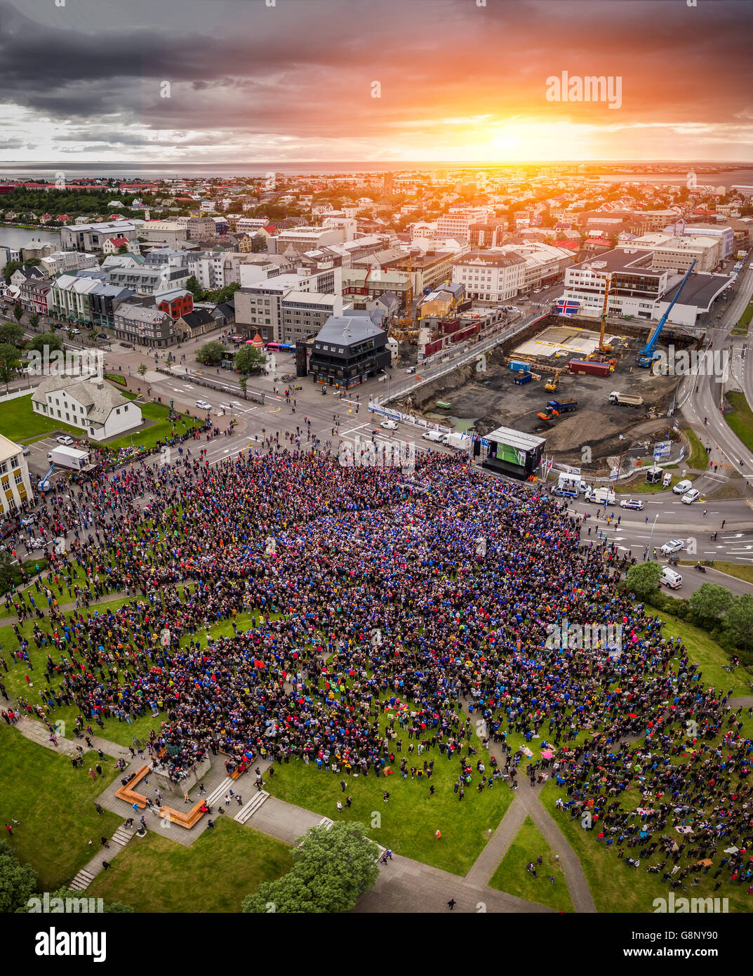 Crowds In Reykjavik Watching Iceland Vs England Uefa Euro 16 Football Tournament Reykjavik Iceland Iceland Won 2 1 Stock Photo Alamy