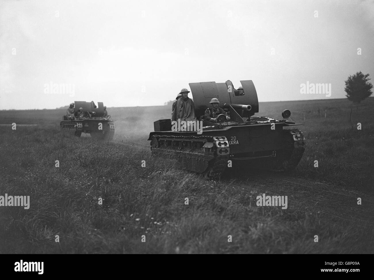 Army tanks in action on Salisbury Plain Stock Photo Alamy