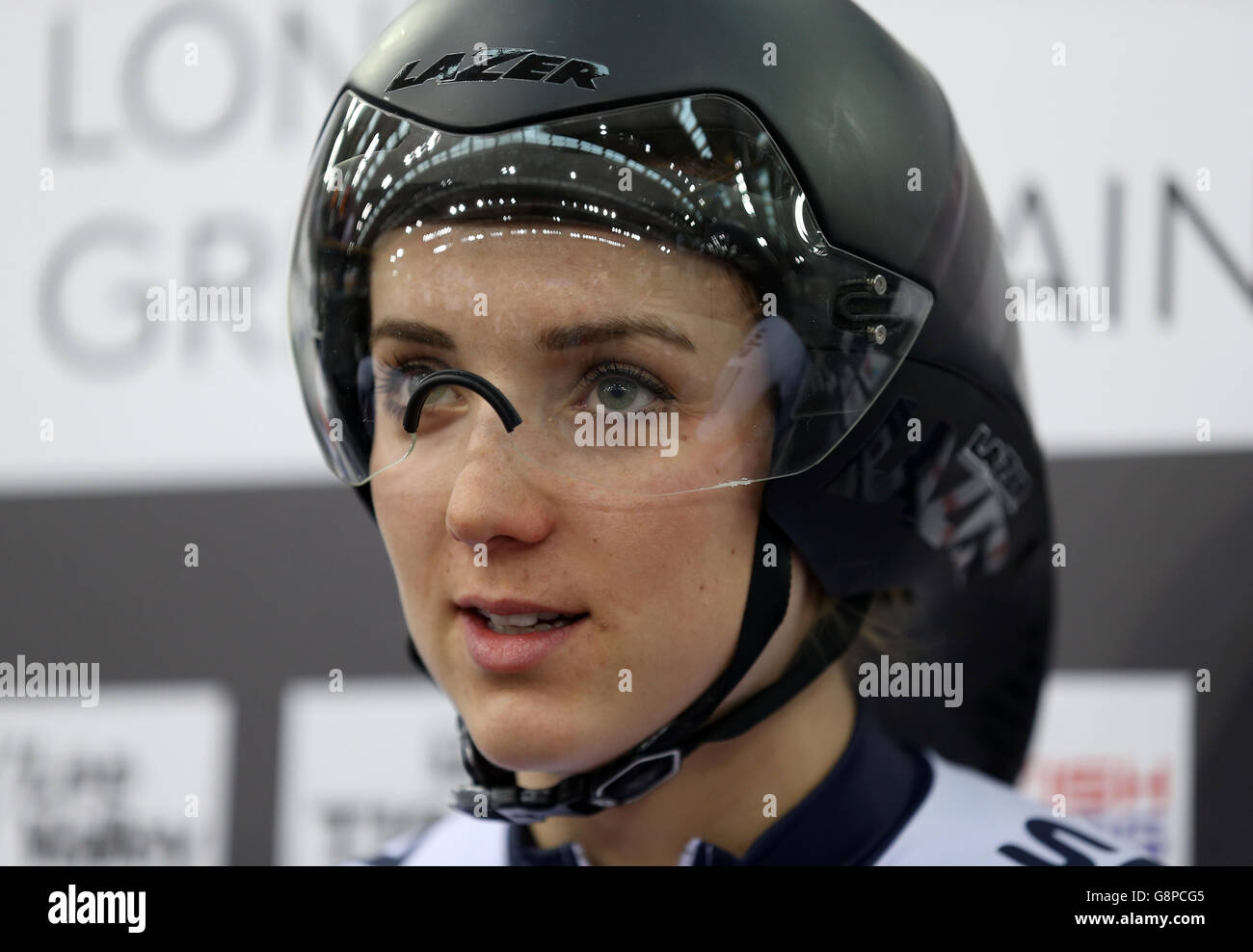 Great Britains Elinor Barker Waits For The Womens Team Pursuit