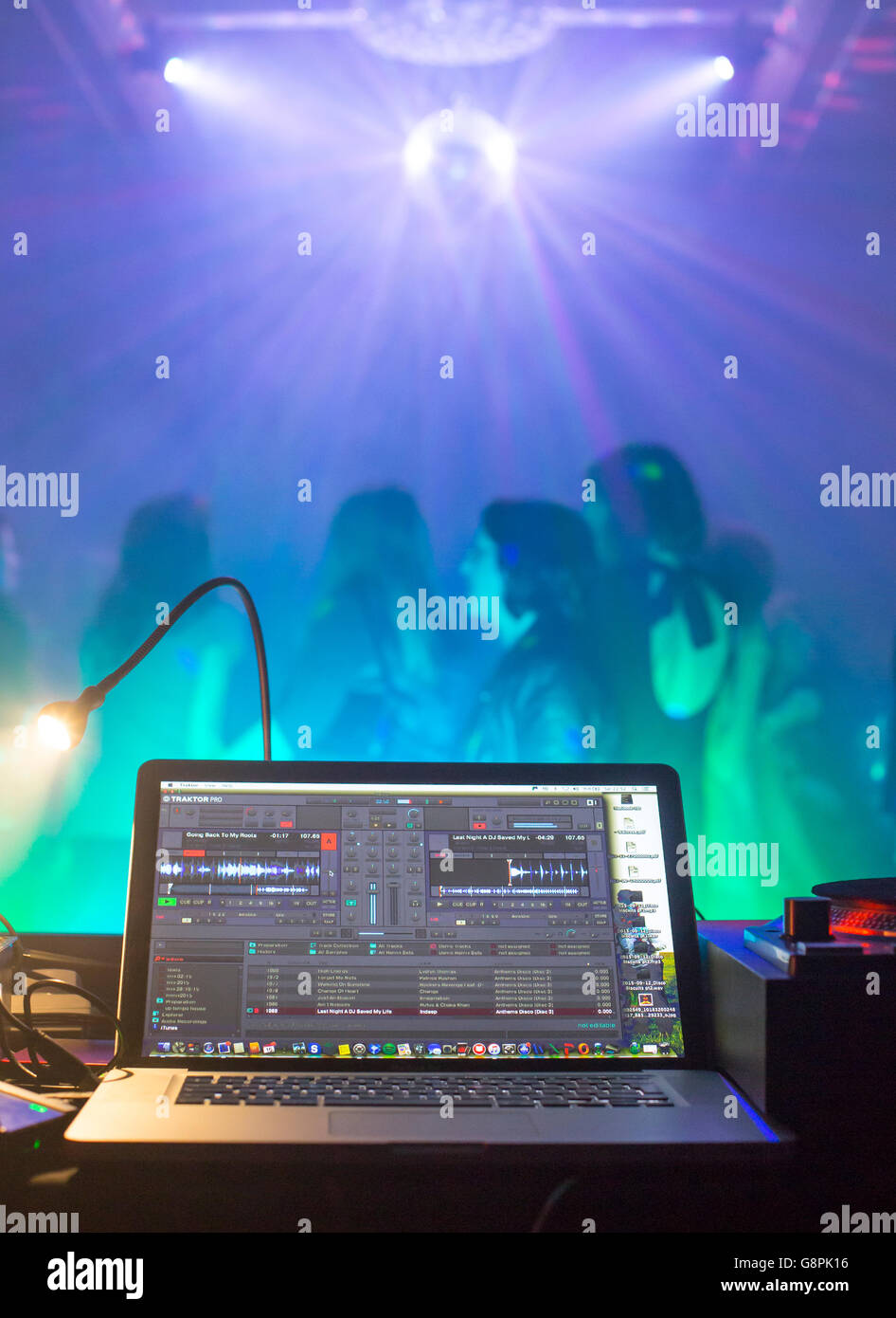 DJ equipment turntable computer disco Stock Photo - Alamy