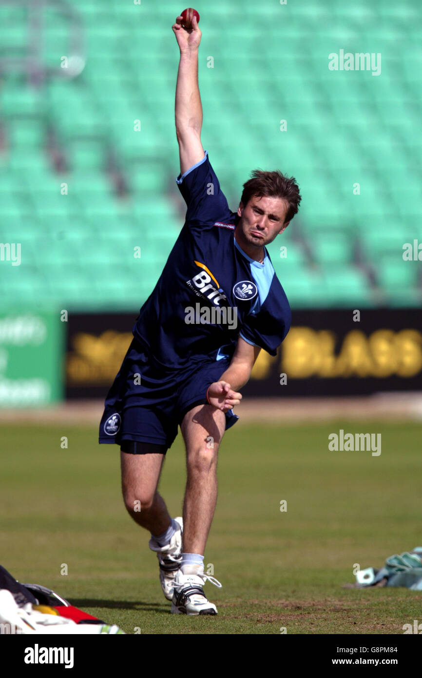 Tim Murtagh Surreys tim murtagh gets some practise in the nets hi-res stock ...
