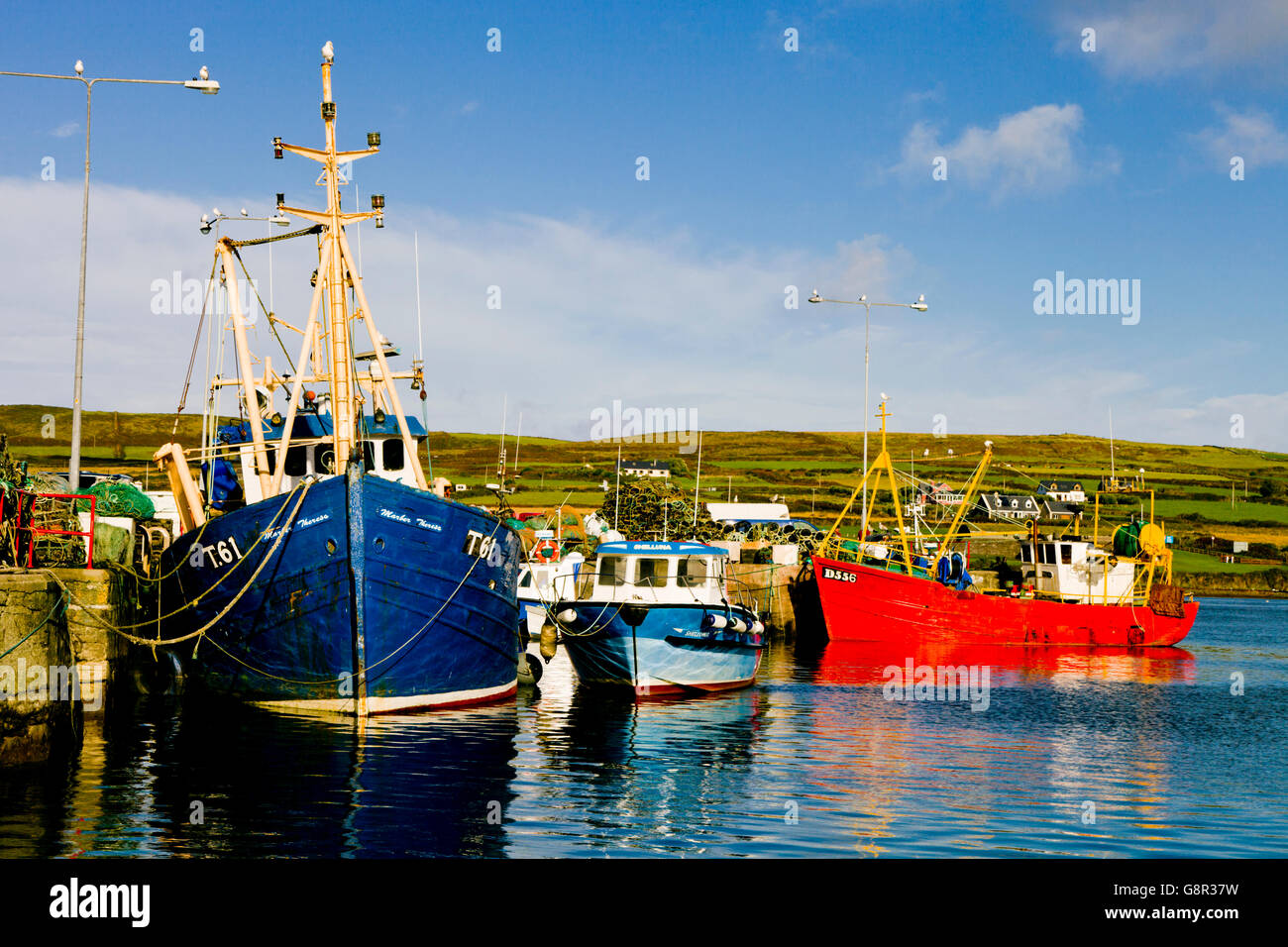 Harbour fishing boat ships boats hi-res stock photography and images ...