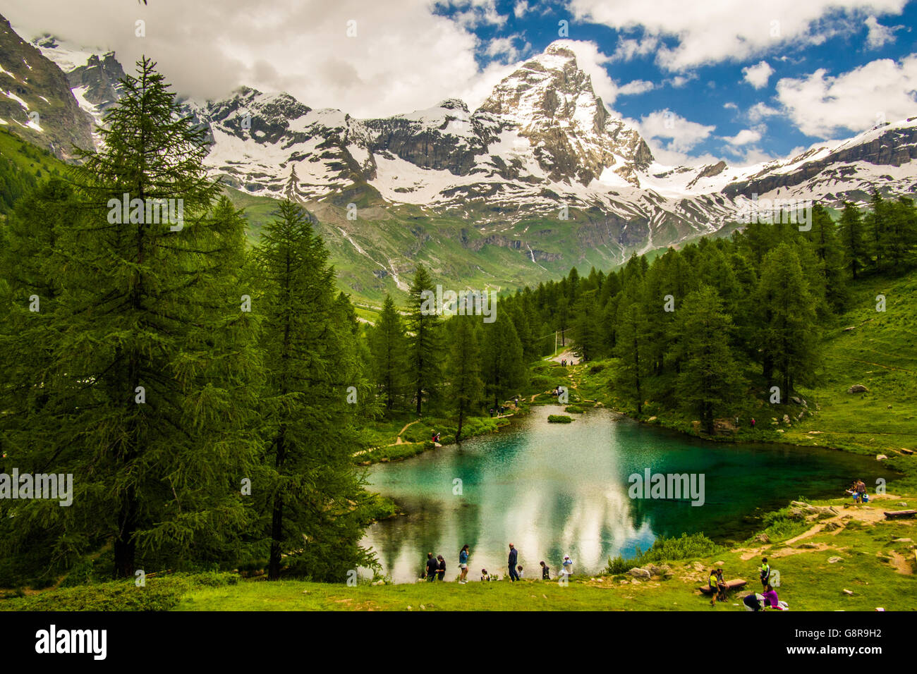 Lago Blu (Blue Lake) in the Aosta Valley, with the Cervino mountain (aka Matterhorn in Switzerland), Italy. Stock Photo