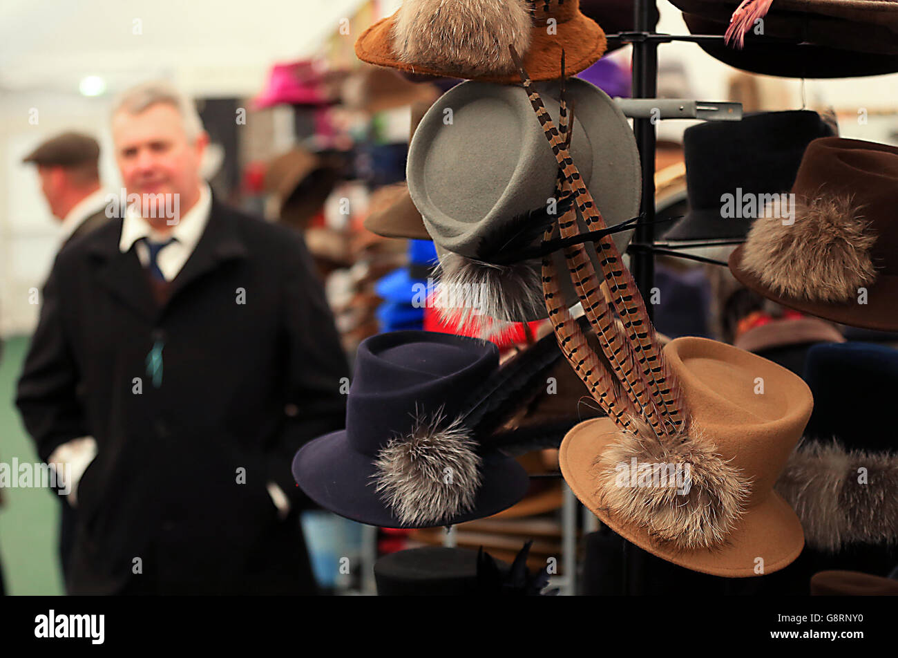 Hat for ladies sale High Resolution 